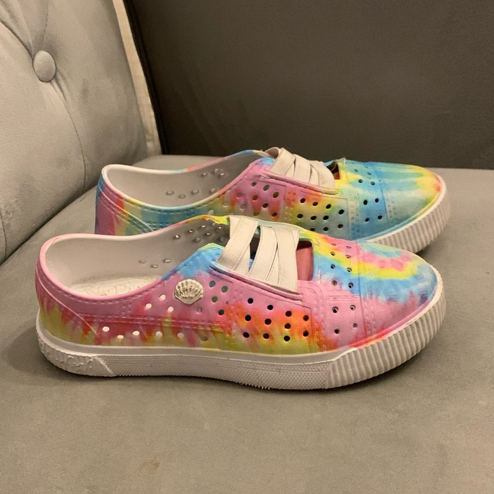 Blowfish Malibu Kids Rioo shoe pink tye dye size 2
